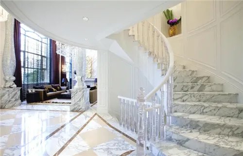 旋转楼梯最小尺寸是多少