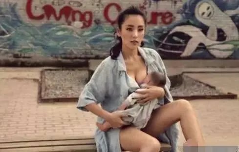 豪放喂奶照来袭，您还能hold住么？
