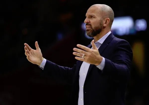 雄鹿正式解雇主教练贾森-基德是真的吗？