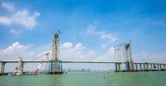 世界首座高铁跨海大桥主塔封顶，通行后会带来哪些便利？