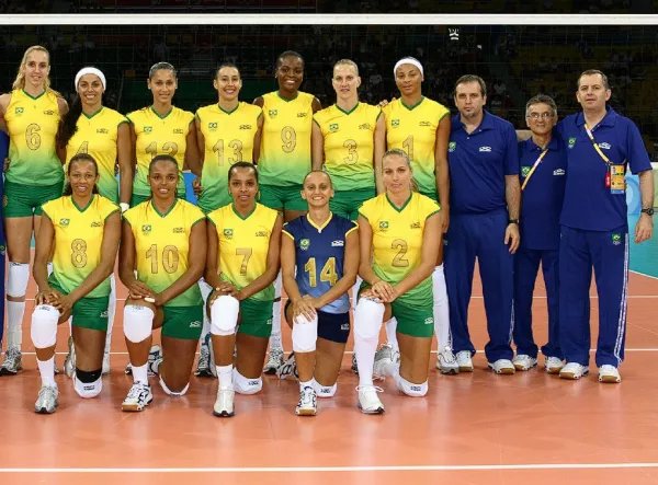 中国巴西女排比赛时间