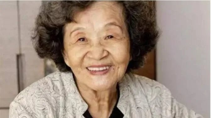 巫漪丽一生未婚为何不复婚 为什么去新加坡不回国