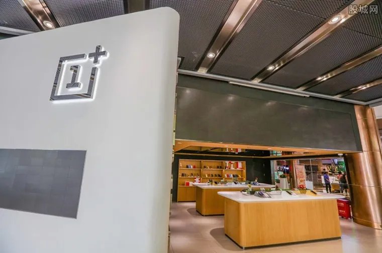 一加电视真机曝光 9月份在印度市场发布