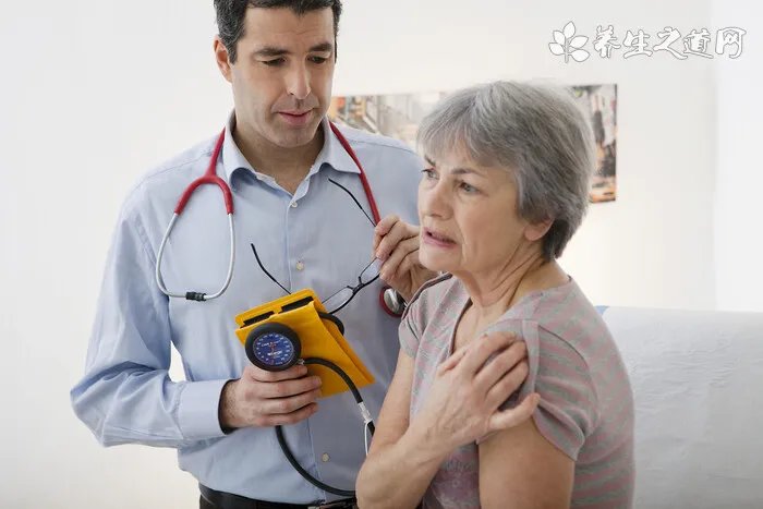 怎样迅速做标准俯卧撑？掌握4个小tips即可