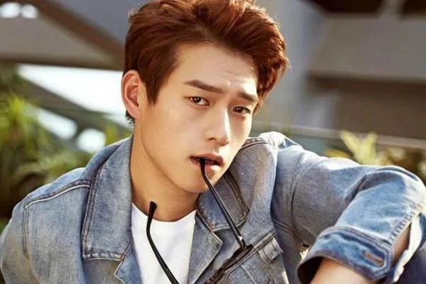 魏大勋家里是干什么的?