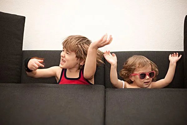 小男孩为什么喜欢和女孩玩