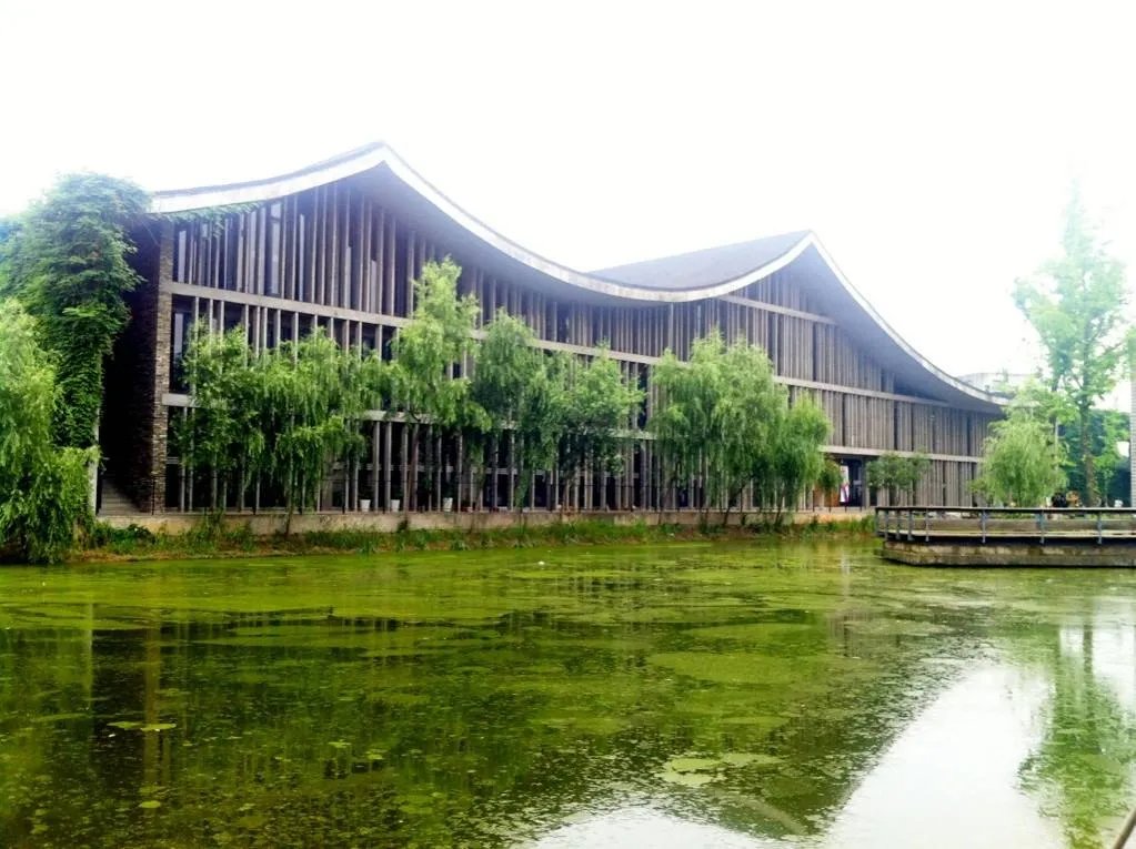 法国传奇哲学家斯蒂格勒去世，他的人生经历是什么？