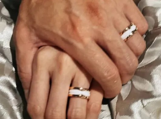 李沛旭官宣结婚，并晒出和两人的婚戒，他的女友是谁？有何来头？