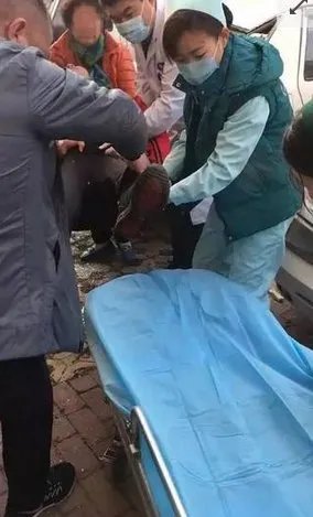 中学生12楼跳下是怎么回事？