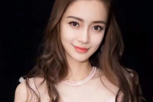 baby黄晓明被曝分居,你觉得俩人是否真像传闻所说离婚了?