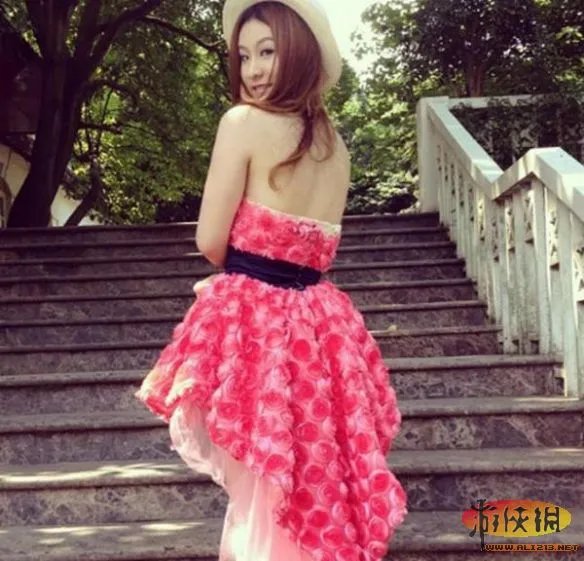 年度清纯氧气美女PK背影女神正面照曝光求男友